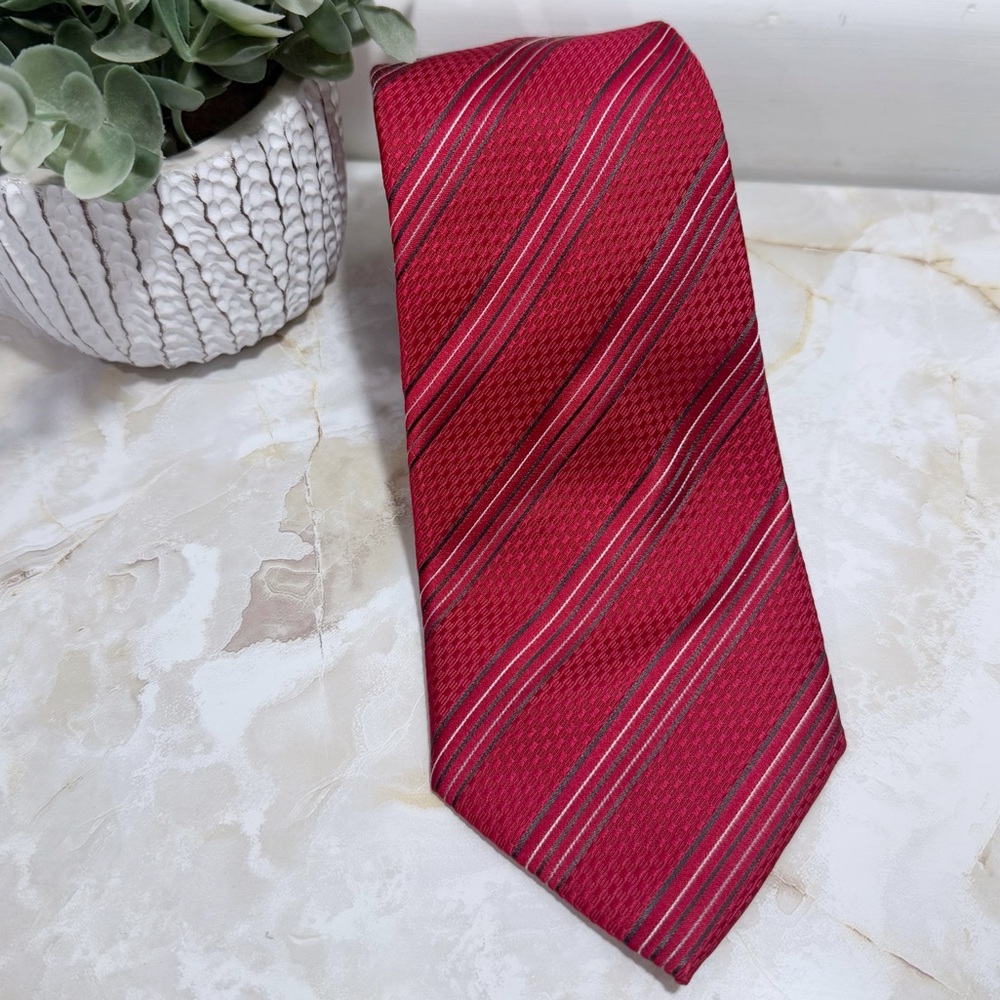 NWOT Donald Trump Signature Collection‎ 100% Silk Men's Tie Red